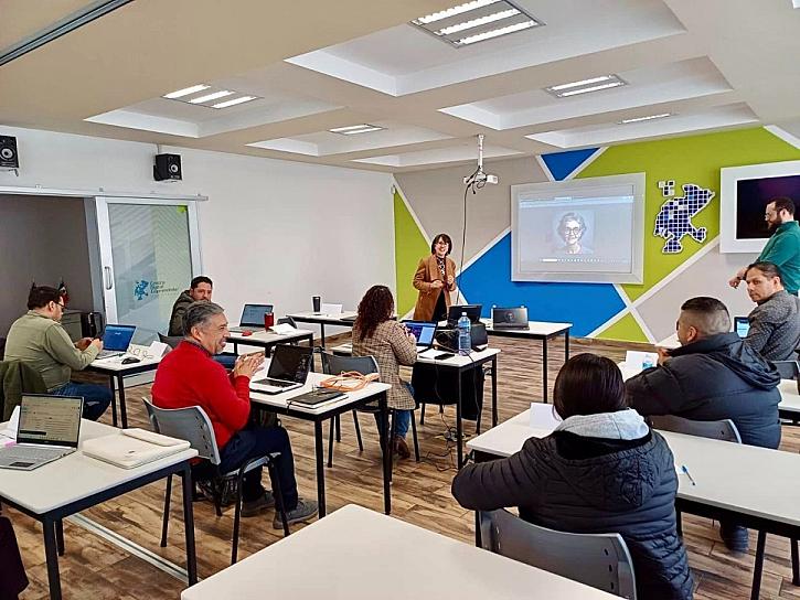 Benefician a más de 1400 prestadores de servicios turísticos con cursos gratuitos