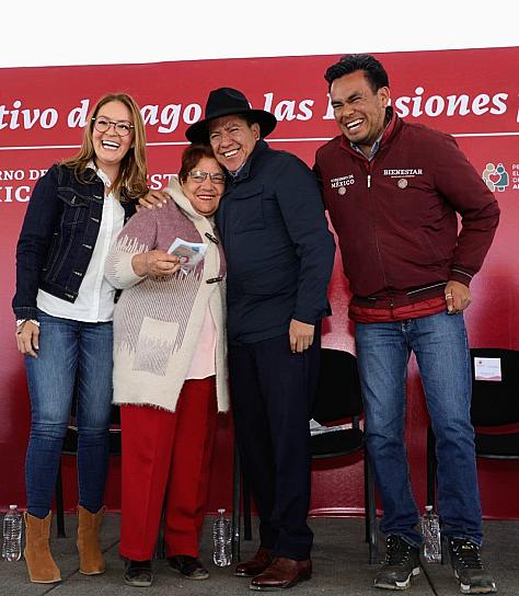 BENEFICIAN A MÁS DE 200 PERSONAS MAYORES CON PENSIÓN PARA EL BIENESTAR