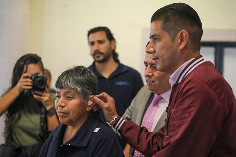 BENEFICIAN A MÁS DE 400 PERSONAS CON AUXILIARES AUDITIVOS